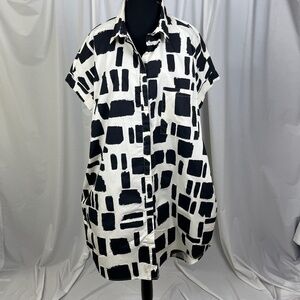 Monki striking graphic Black and Cream button up Shirt/Dressi